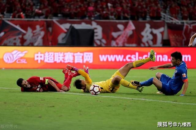 罗马诺：米堡将签热刺后卫阿什利·菲利普斯，转会费700万欧+浮动